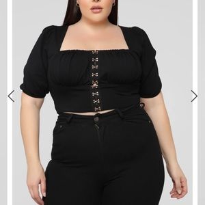 Got You Hooked Top - Black